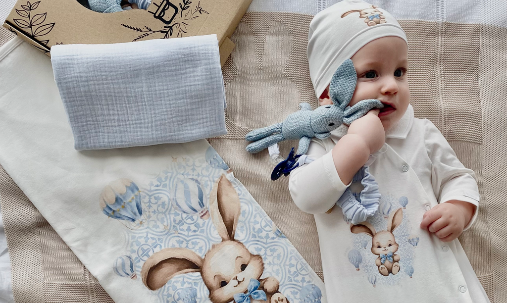 Jamiks Robin Pyjamas, Hat and Blanket In Stock Now