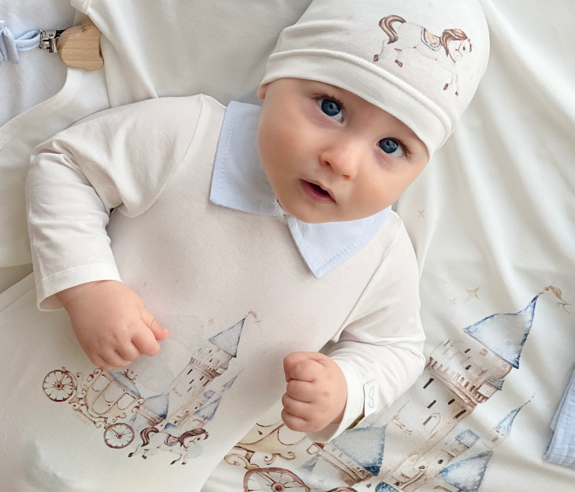 Jamiks Ege Pyjamas, Hat and Blanket – Cherubs - Main Image